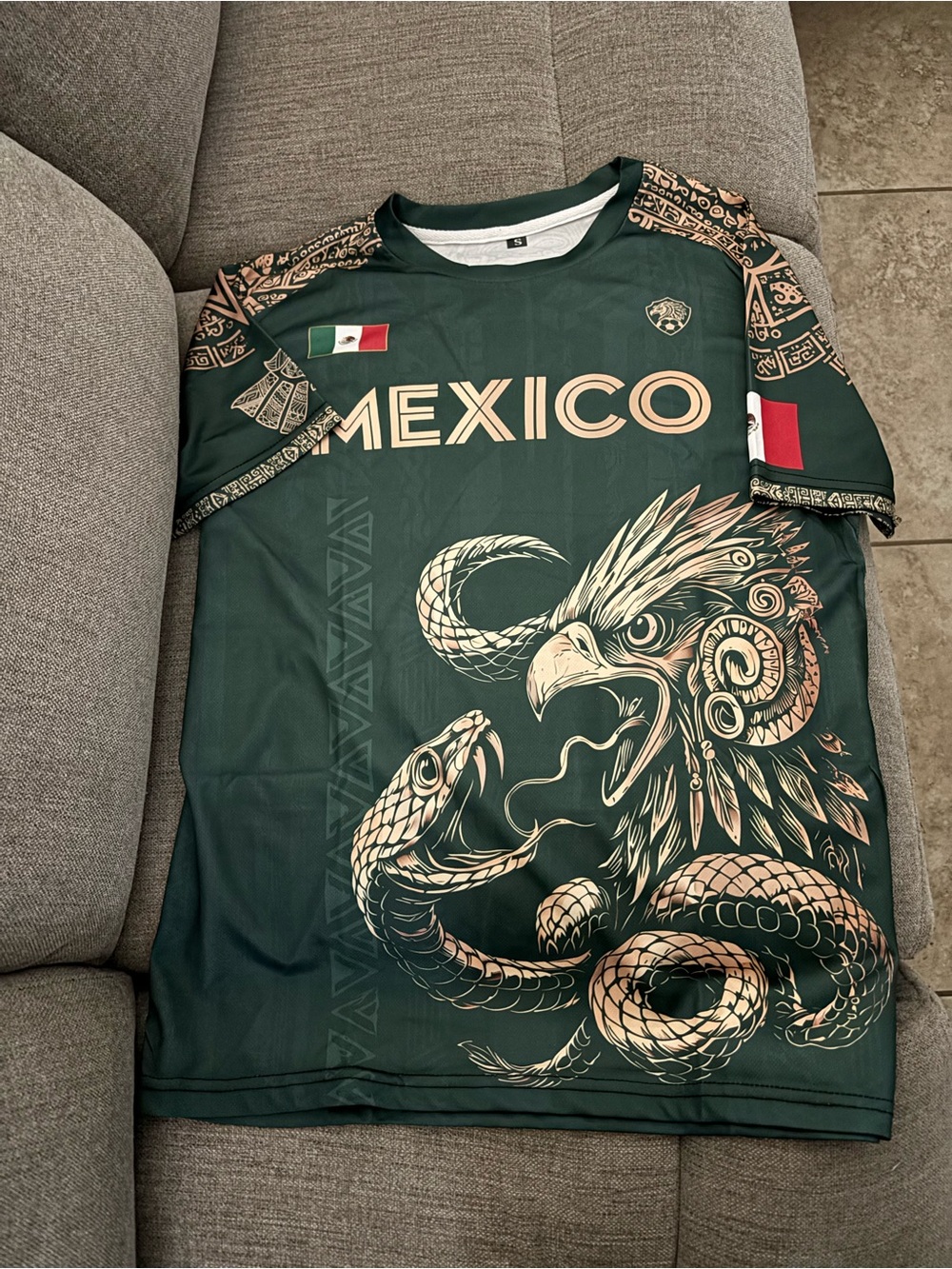 Mexico Graphic Men's Shirt - size Small